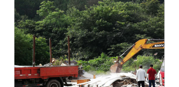 东湖高新城管“拆违飓风行动”拆除黄龙山公园2000平方米违建