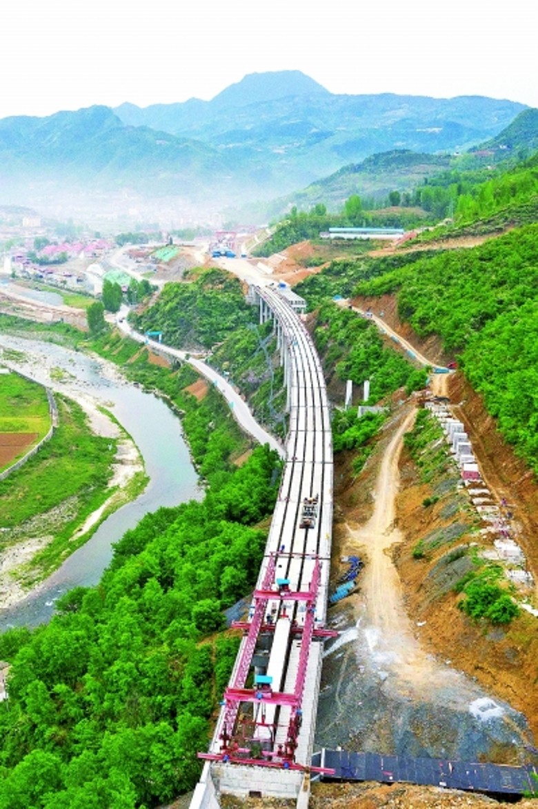 湖北襄阳有序推进保神高速公路建设