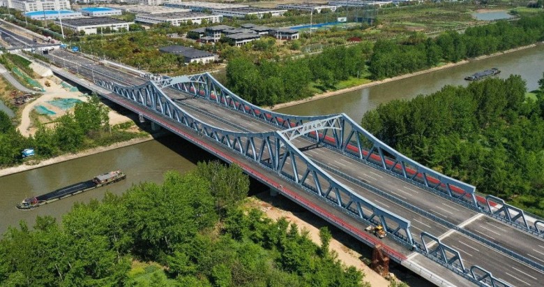国内同类型最宽市政钢桥今日通车