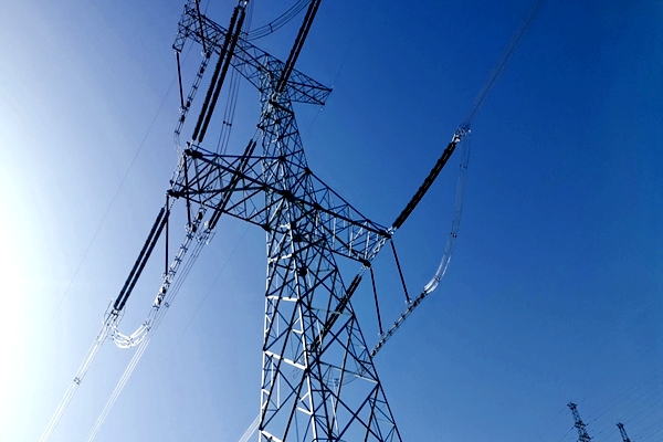 青海送变电圆满完成330千伏塔挡i线"π接"工程施工任务