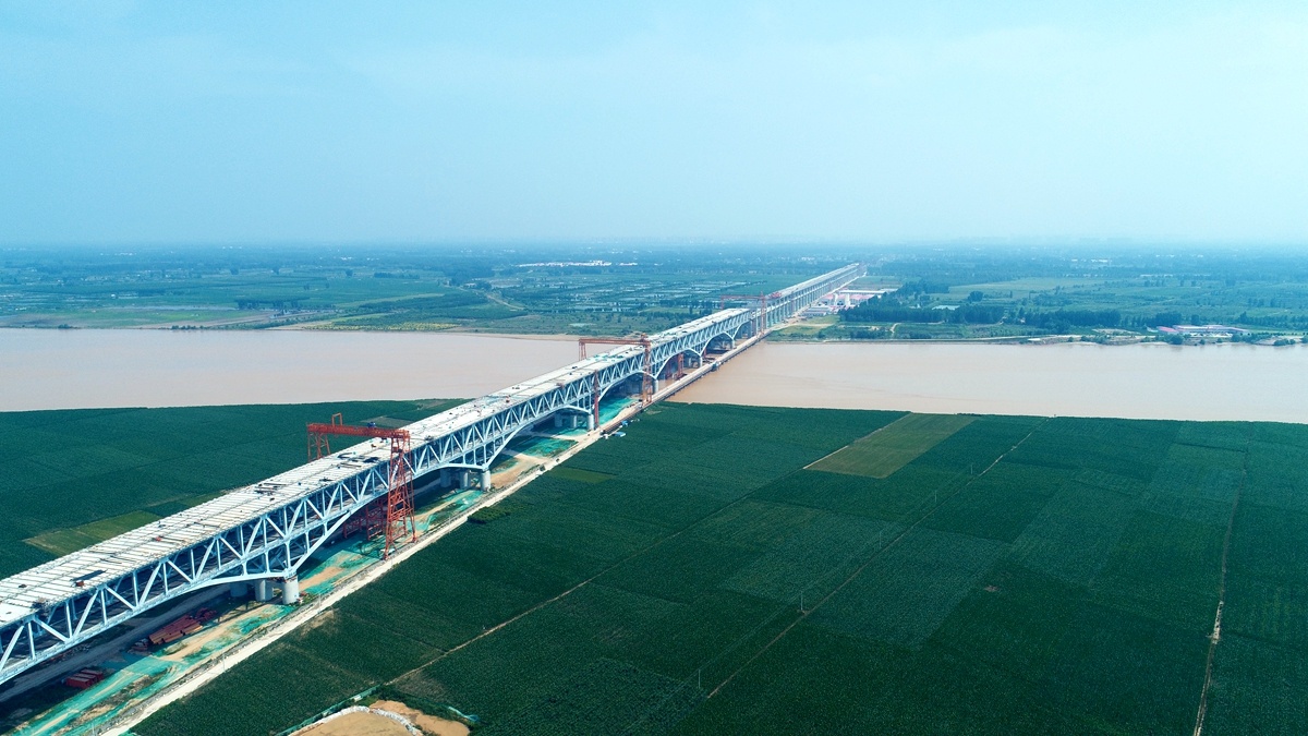 母亲河畔迎挑战中国中铁大桥局郑济铁路项目部大干100天