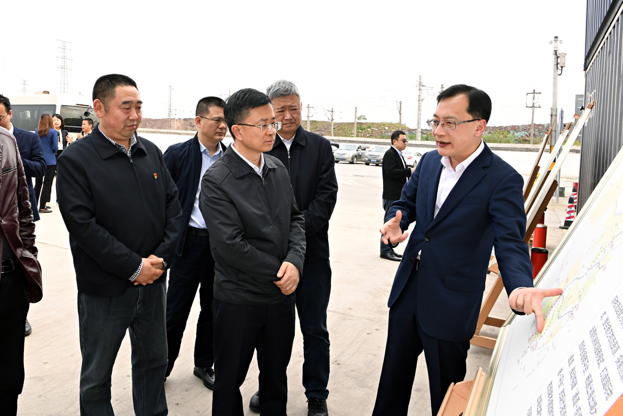 重庆两江新区党工委副书记,管委会主任罗蔺赴两江投资集团调研