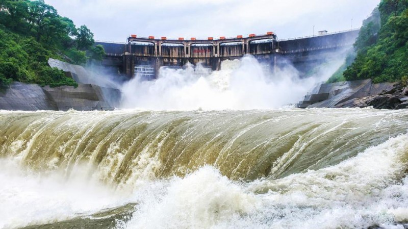 湖南桂阳开闸泄洪安全度汛