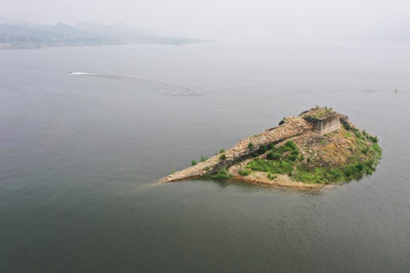 中国迁西水下长城再度浮出水面