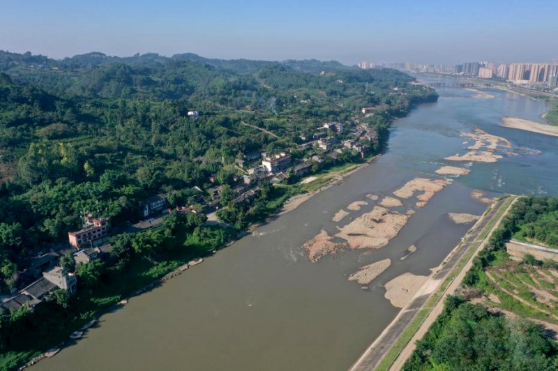 8月1日,无人机航拍下四川省眉山市彭山区江口古战场遗址,因岷江,府河