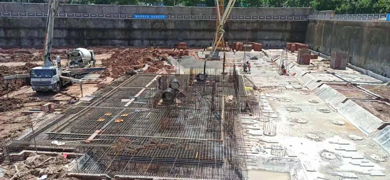 20210509大托厂-莲湖安置房项目首块底板顺利浇筑-照片-苏盛摄