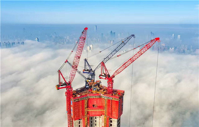 中国建筑自主研发的大国重器“空中造楼机”