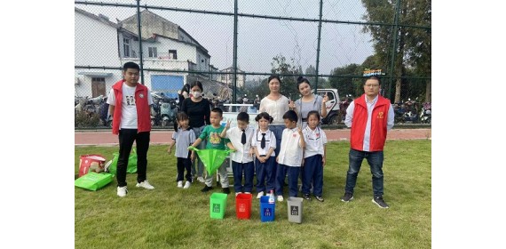 从小抓起，在亲子运动会中轻松学习垃圾分类