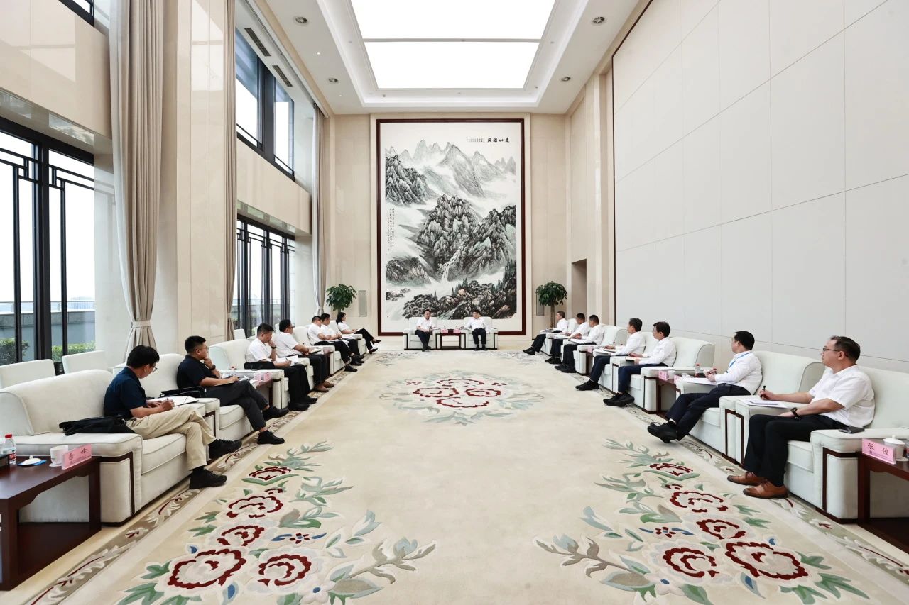 中建三局党委书记、董事长陈卫国与武汉城发集团党委书记、董事长雷鸣会谈交流-中华建设网